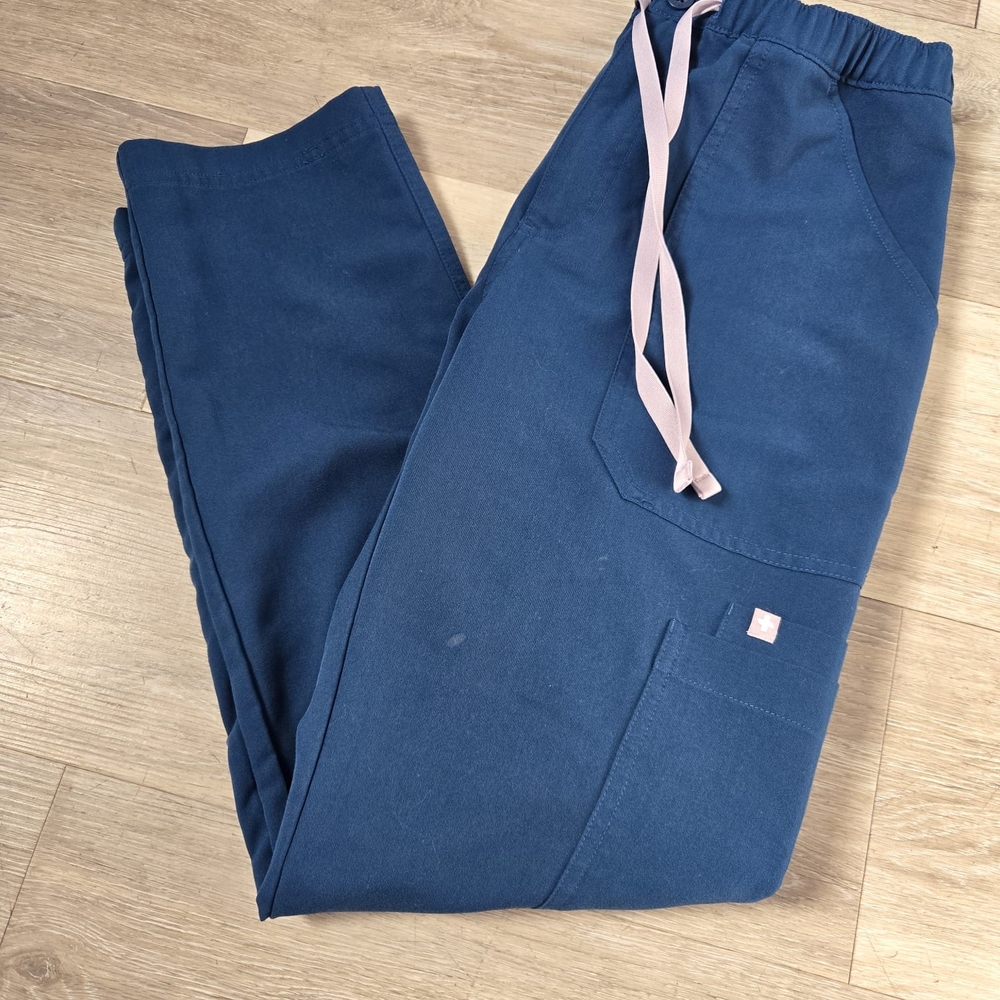 Mens Figs Scrubs Set Size Small Blue Color